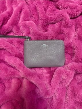 COACH Wristlet in lavender-gray